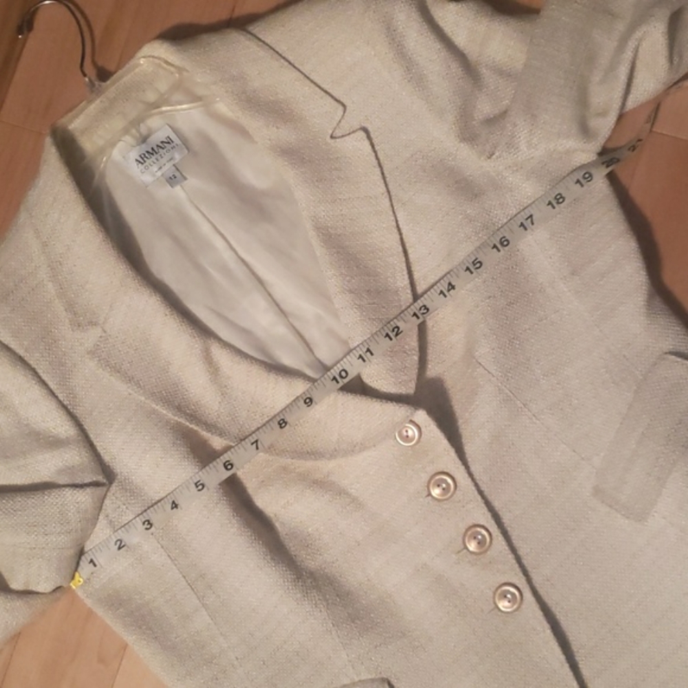 Armani Collezioni Cream Blazer - Picture 14 of 16